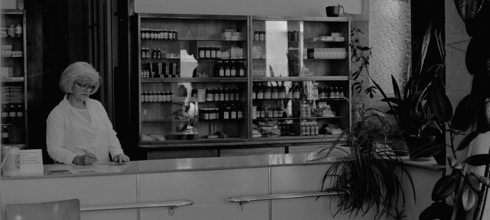 Offizin der Linden-Apotheke DDR